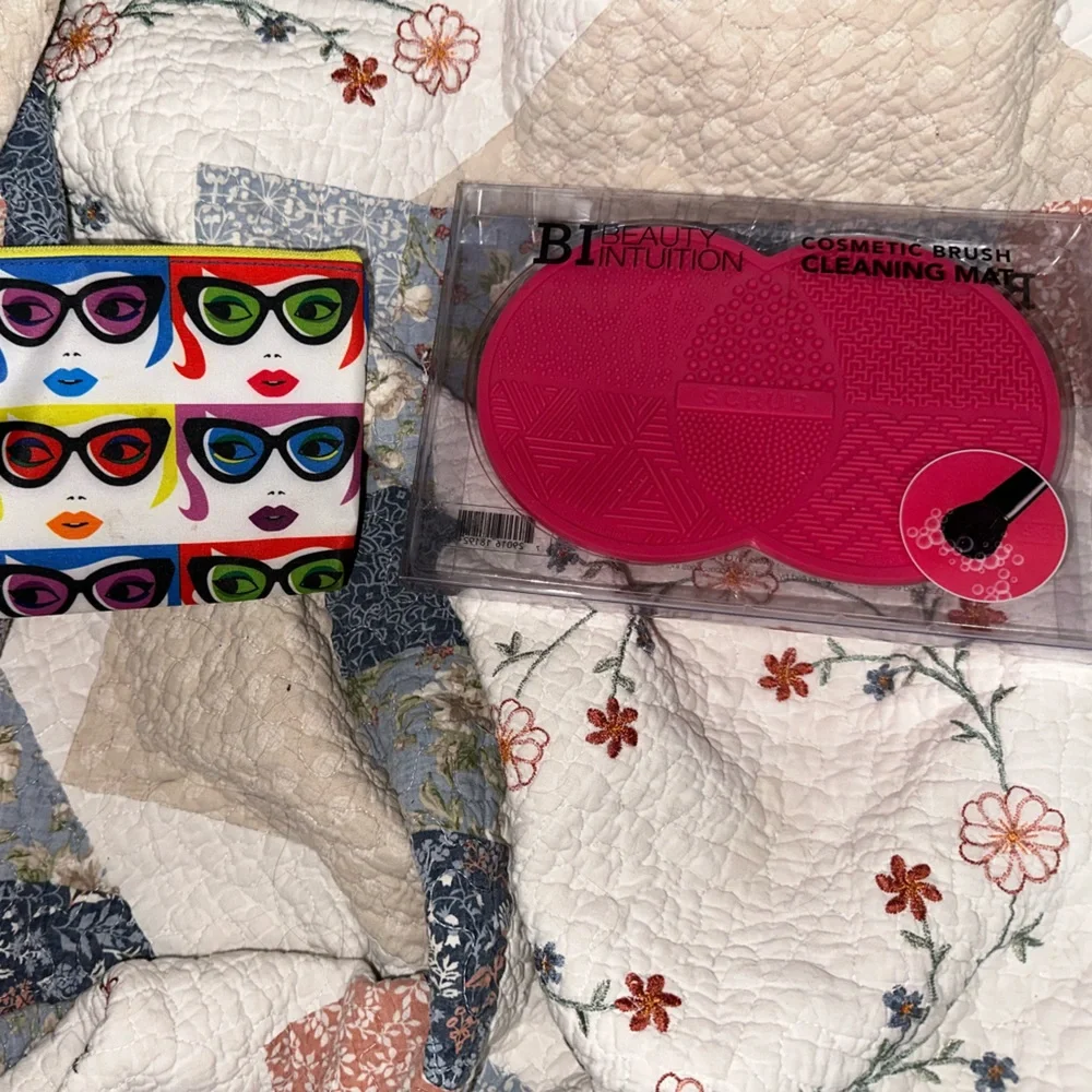 ipsy cosmetic bag & makeup brush cleaning mat